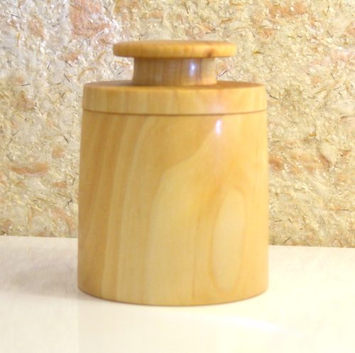 Солонка с крышкой