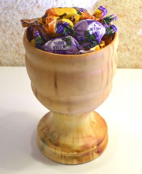 Конфетница из массива дерева